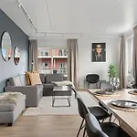 Arctic Homes - Premium - 2 Baths *